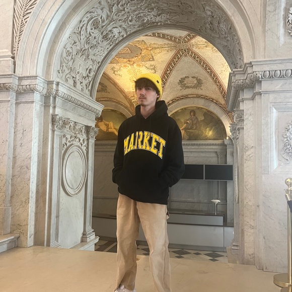 Meet your Posher, CJ - Picture 2 of 3